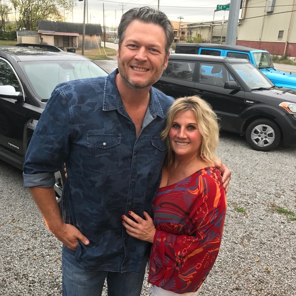 Meet your Posher, Lisa - Picture 1 of 1